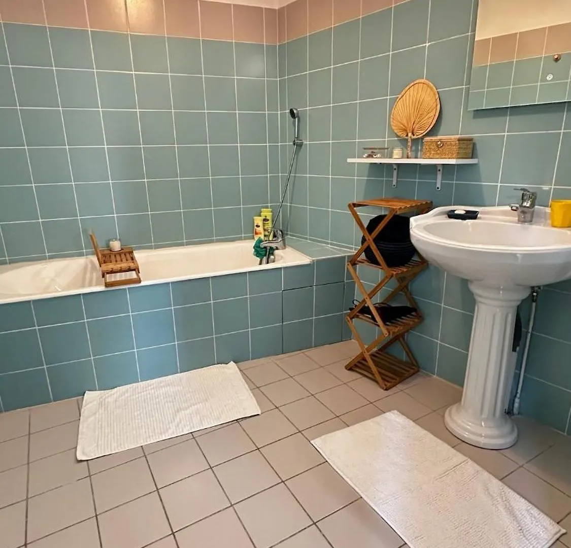 Appartement Intra-Muros Climatise Coeur Historique Avignon Apartment